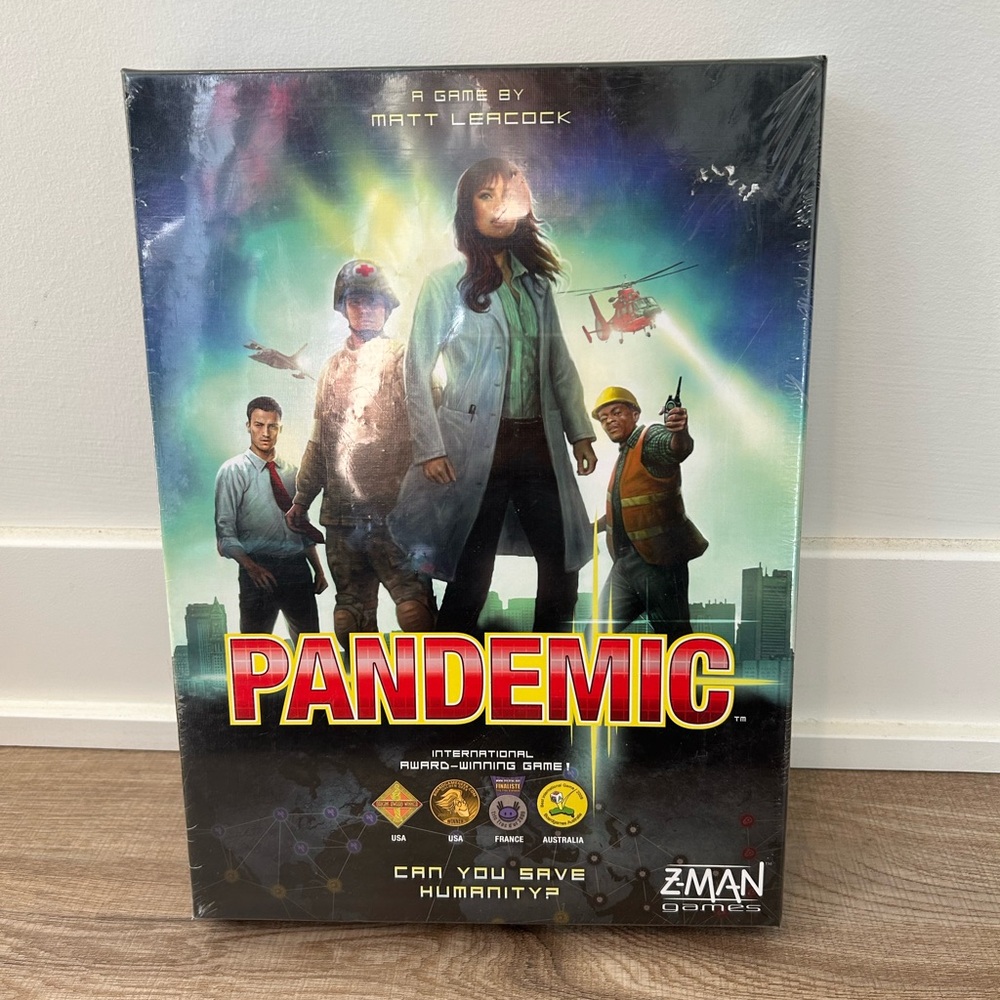 Pandemic International Award Winning Game from Z-man Games Sealed